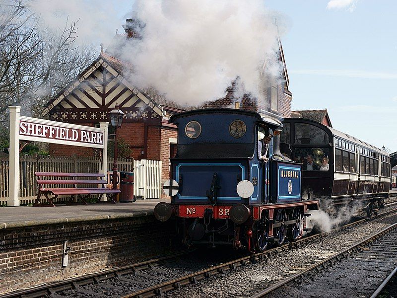 File:Bluebell Railway (26723968246).jpg