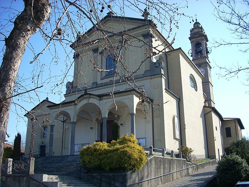 File:Calco chiesa.JPG