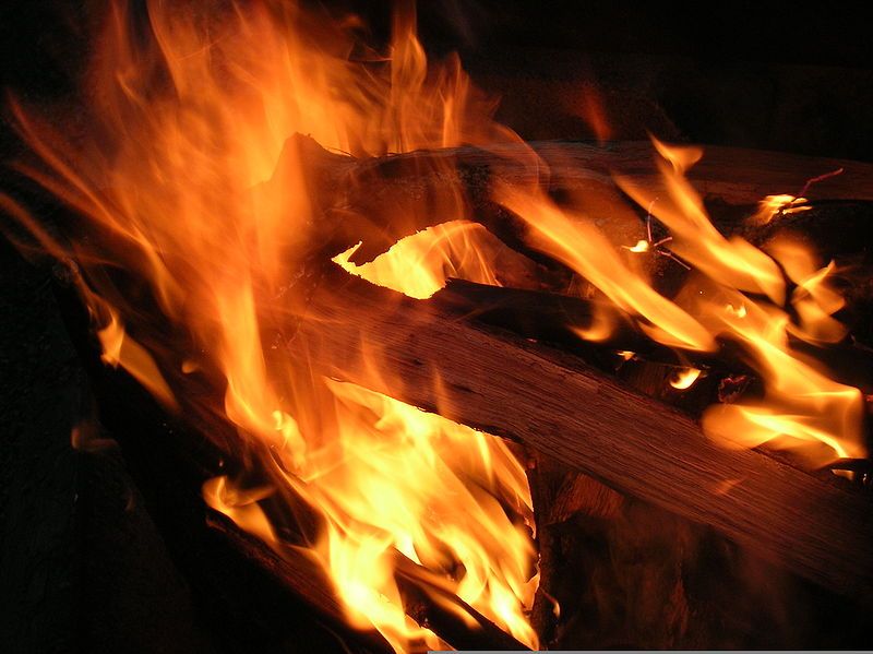 File:Campfire-flames.jpg