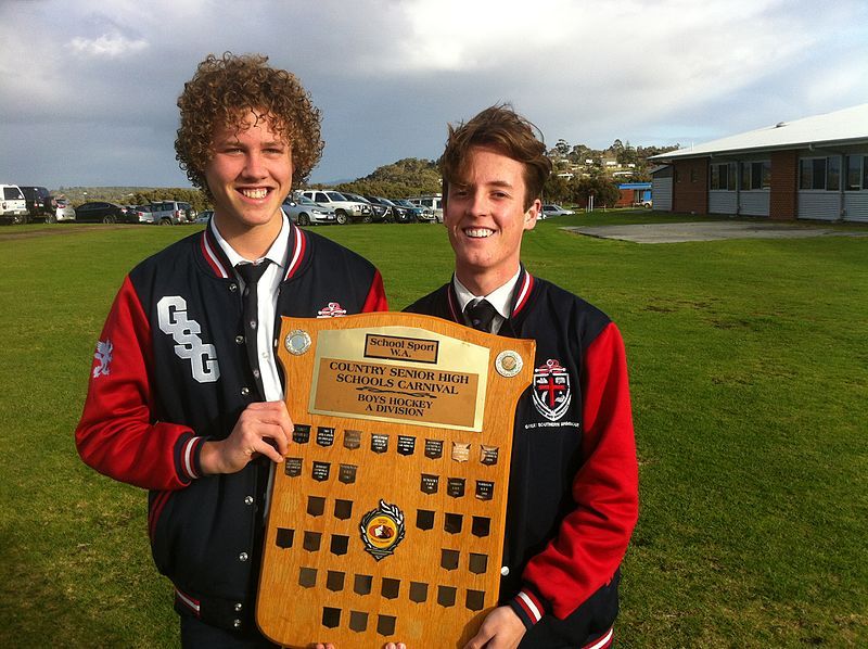 File:Countryweek Hockey Shield.jpg