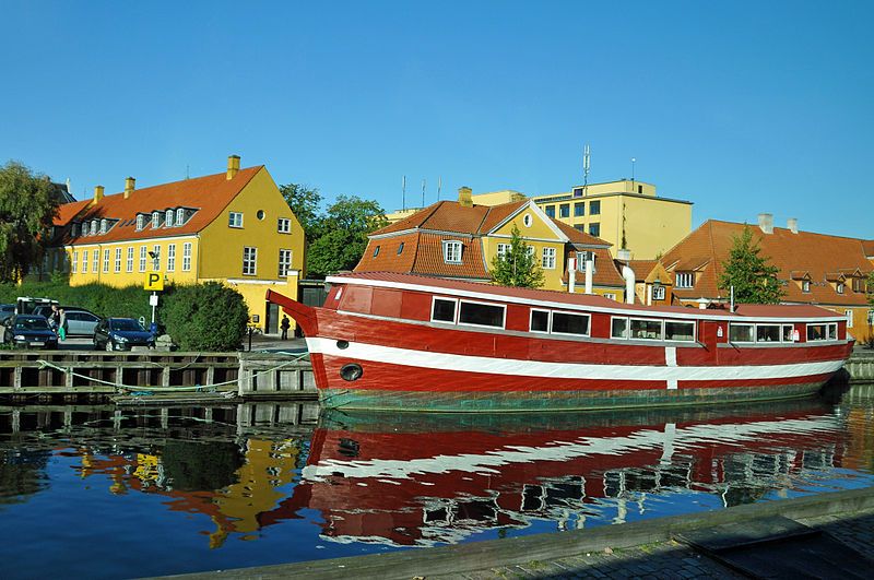 File:Fæstningens Materielgård buildings.jpg