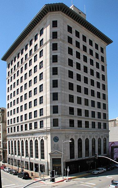 File:Frost-USNB Building Galveston.jpg