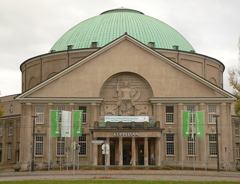 File:HCC Kuppelsaal Hannover.jpg