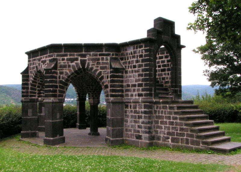 File:Königsstuhl bei Rhens2.JPG