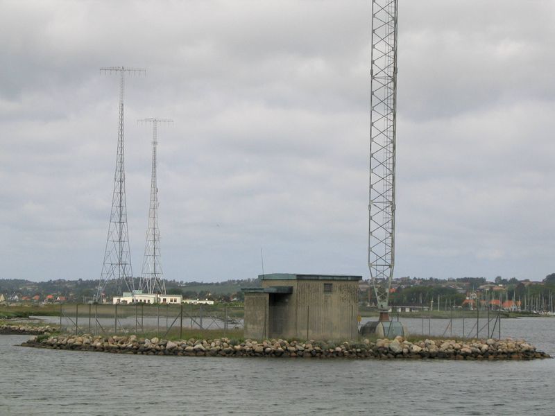 File:Kalundborg-mediumwave-base.swn.jpg