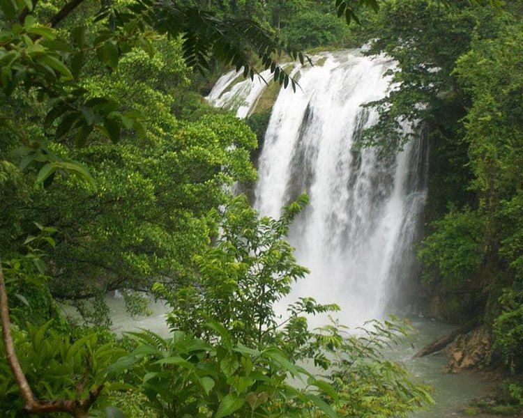 File:Saut-Mathurine.jpg