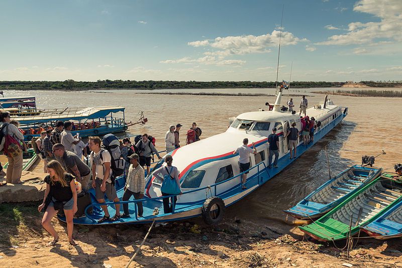 File:Tonle Sap boat.jpg