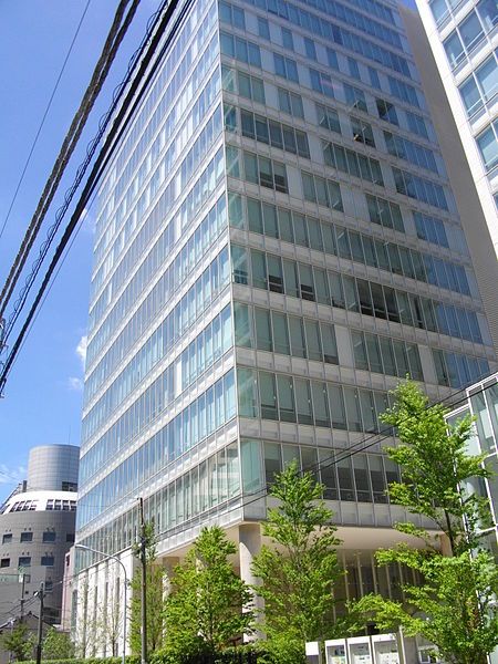 File:Ueno Gakuen.JPG