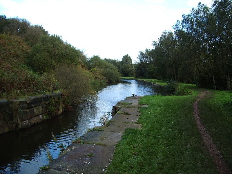 File:2004-10-09 Sankey Canal.jpg