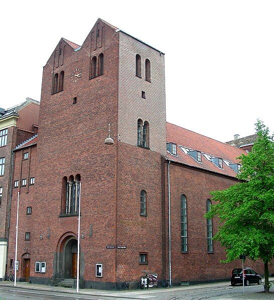 File:Absalons Kirke Copenhagen.jpg