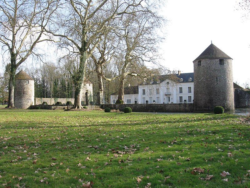 File:Diant château 1.jpg