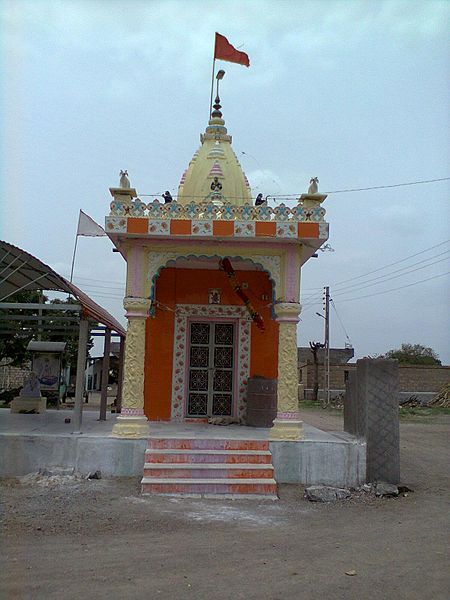 File:Hanuman temple amrapur.jpg