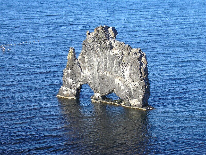 File:Hvítserkur.JPG