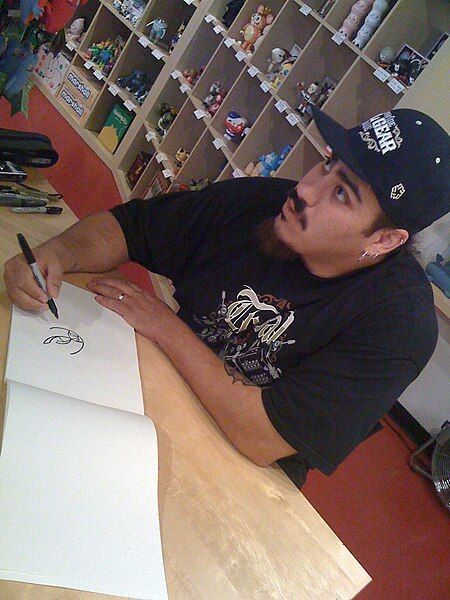 File:Jesse Hernandez Signing.jpg