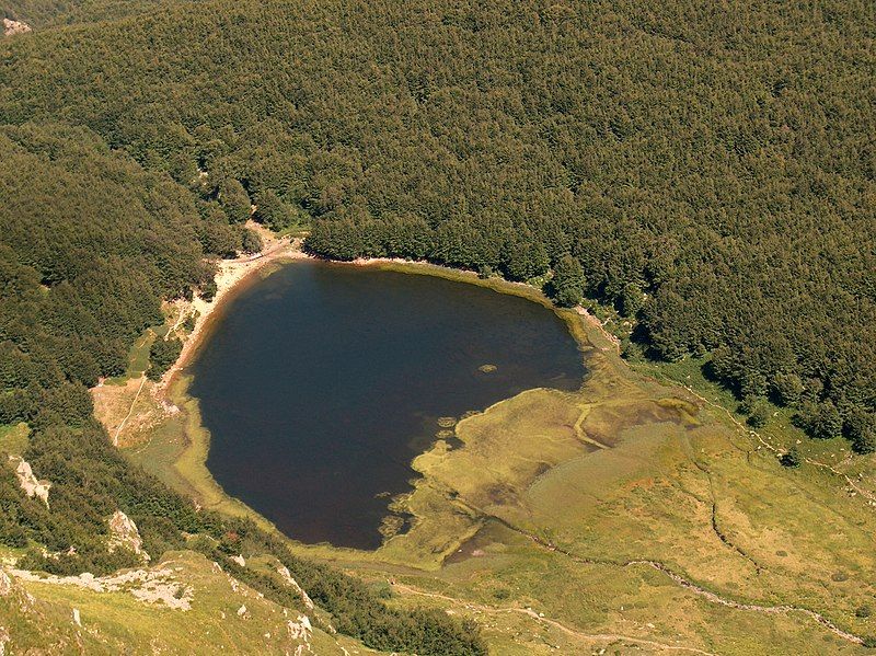 File:Lago Baccio.JPG