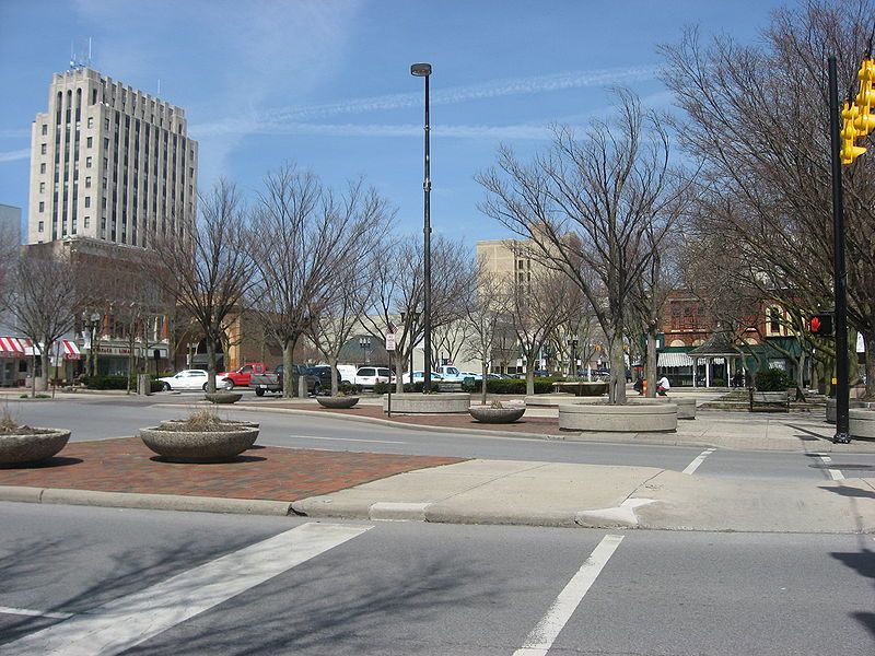 File:Lima public square.jpg