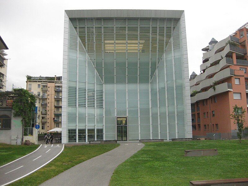 File:Museion Bozen 1.JPG