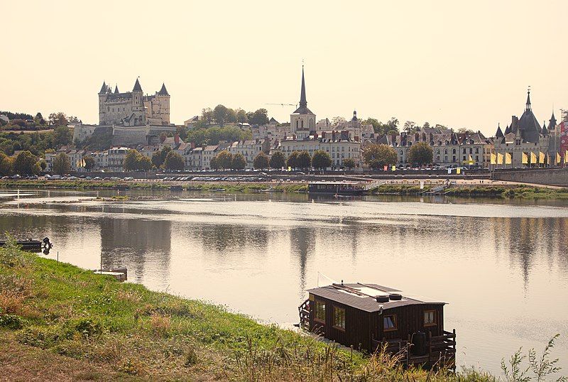 File:Saumur.jpg