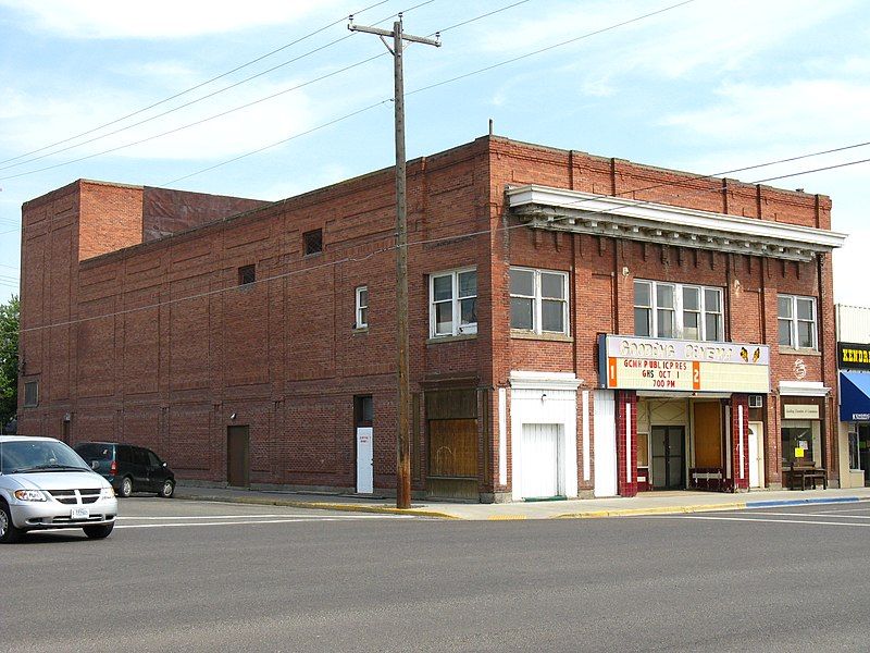 File:Schubert Theatre.jpg