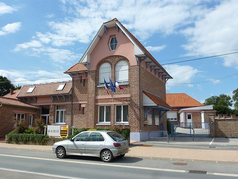 File:Avroult (Pas-de-Calais) mairie.JPG