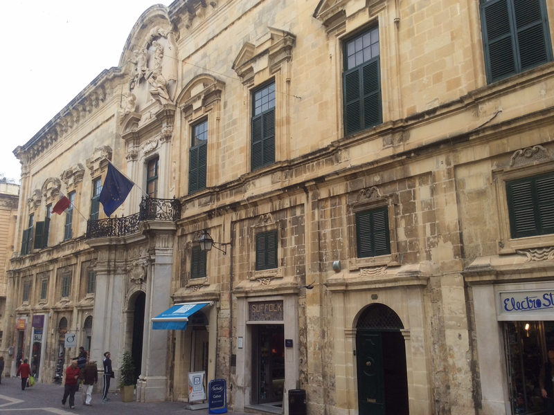 File:Castellania facade malta.png