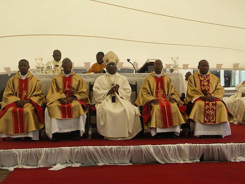 File:Cssrzimbabweordination4.jpg