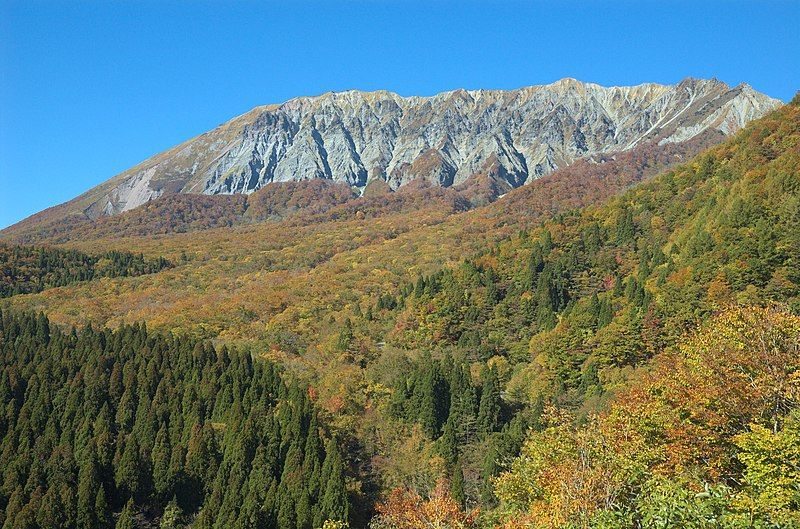 File:Daisen 2014-10-24 (14997796814).jpg