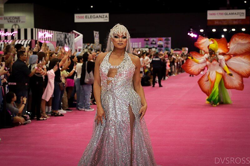 File:DragCon2024 @DVSROSS (146).jpg