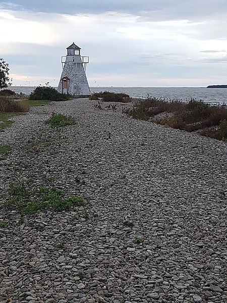 File:Hecla Island Lighthouse.jpg