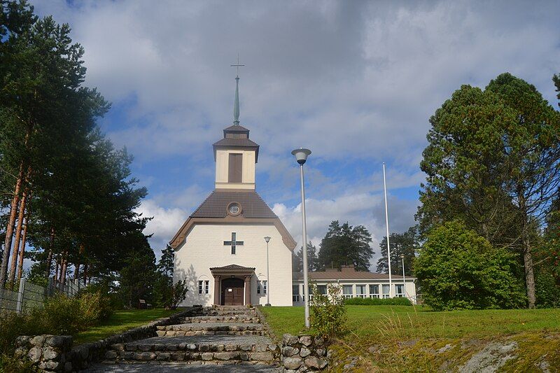 File:Jämsänkoski church.JPG