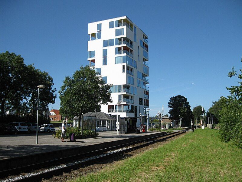 File:Løgten Station.jpg