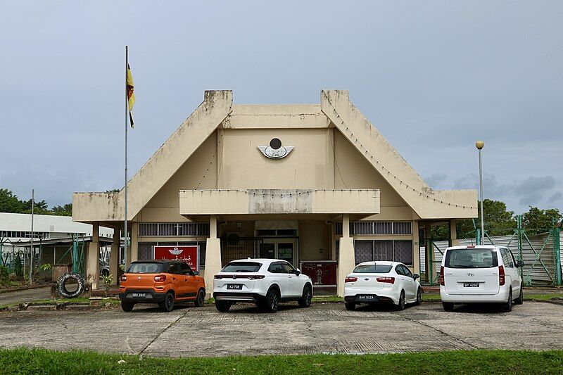 File:Muara Post Office.jpg