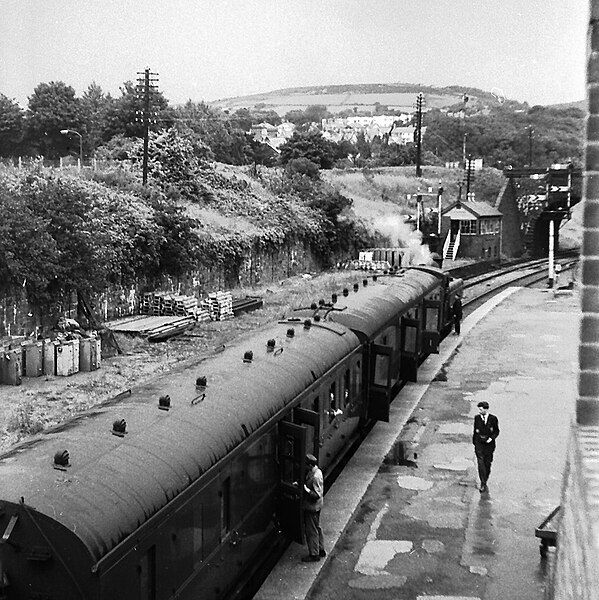 File:Neath Riverside station.jpg