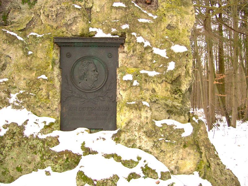 File:Osterwalddenkmal.jpg