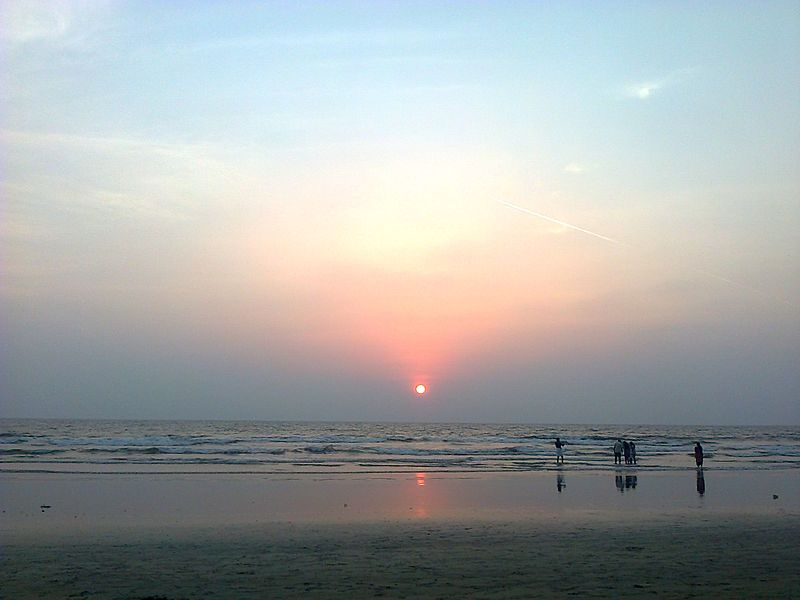 File:PayyambalamBeachSunset.jpg