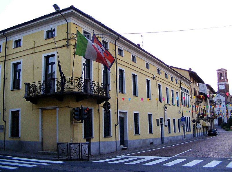 File:Sandigliano municipio.jpg