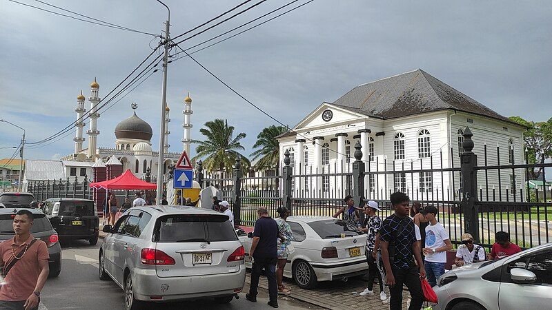 File:Srmosqueandsynagogue.jpg