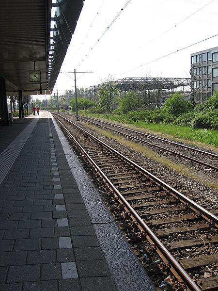 File:Treinstation Maassluis 1.JPG