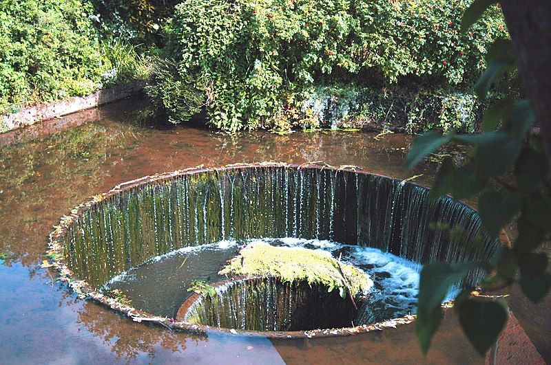 File:Tumbling weir Devon3.jpg