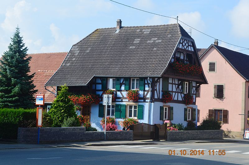 File:Altenheim old house.JPG