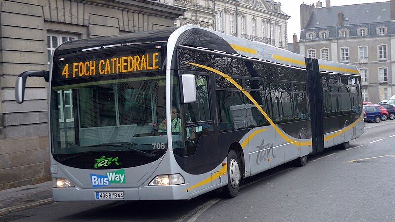 File:Busway, TAN (NANTES,FR44).jpg