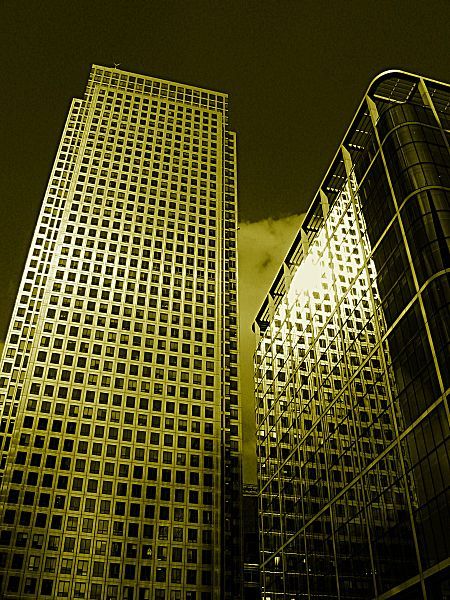 File:Canary-wharf-bpa.jpg