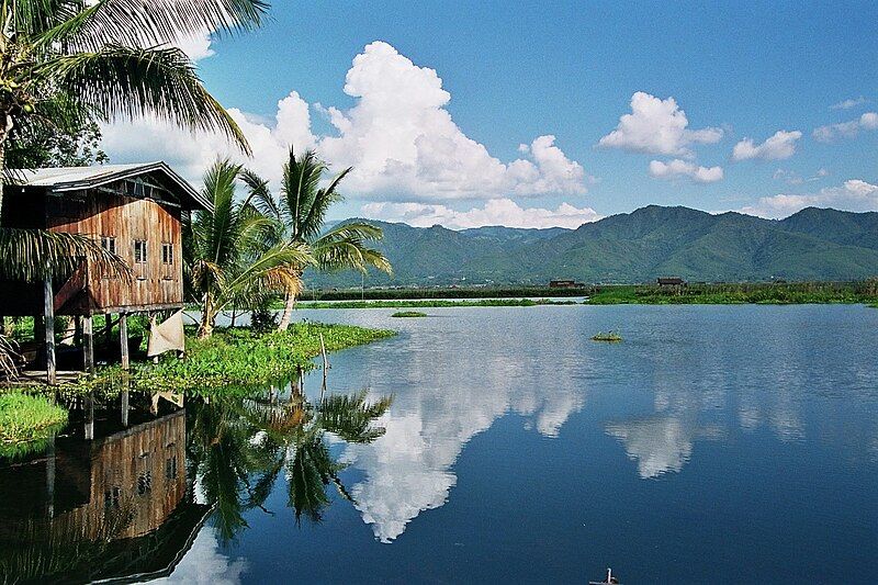 File:Inle Lake (Myanmar).jpg