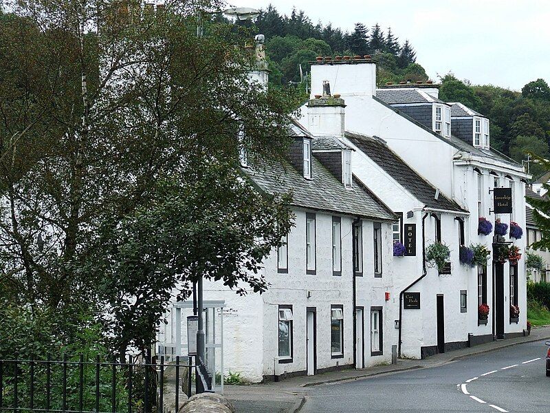 File:Inverkip Hotel.JPG