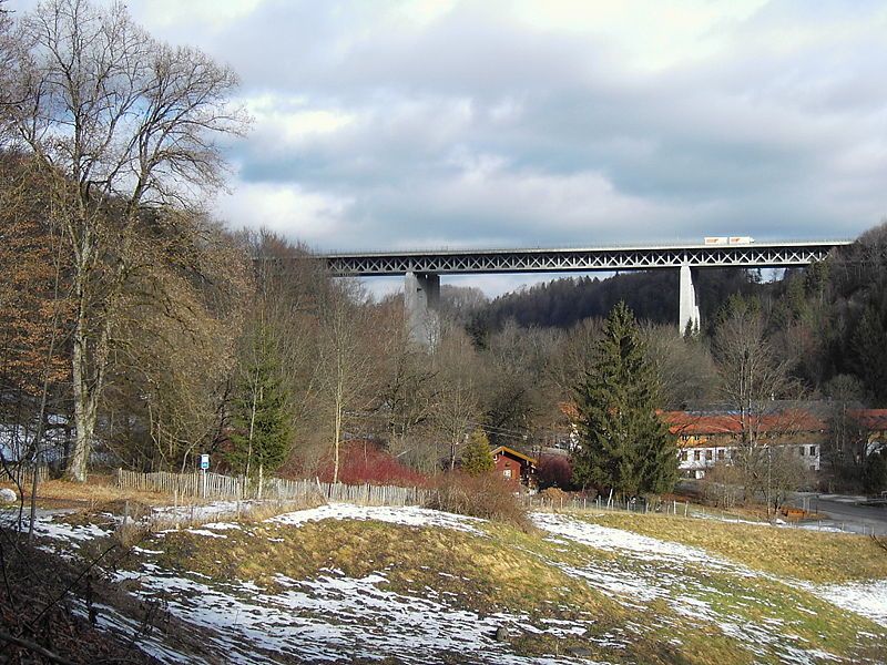 File:Mangfallbruecke Jan 2008.jpg