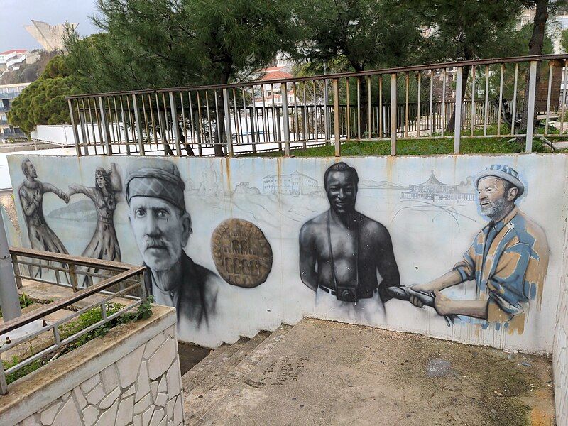 File:Mural in Ulcinj.jpg