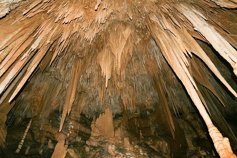 File:Newdegate cave-Tasmania-Australia07.JPG