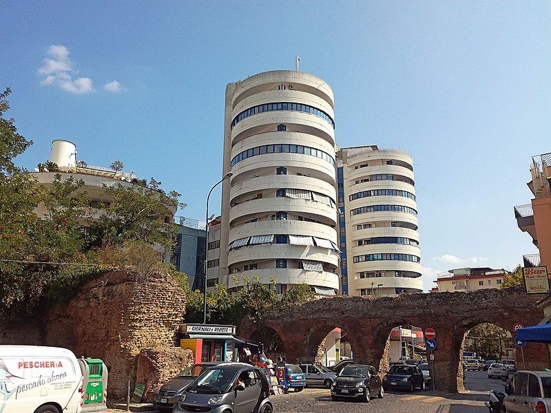 File:Ponti Rossi Napoli.jpg