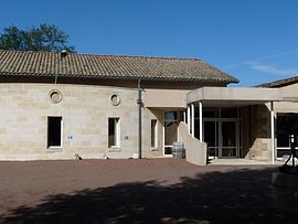 The town hall in Saint-Trojan