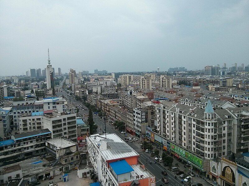 File:Suizhou-Qingnian Rd-2 2015.8.10.jpg